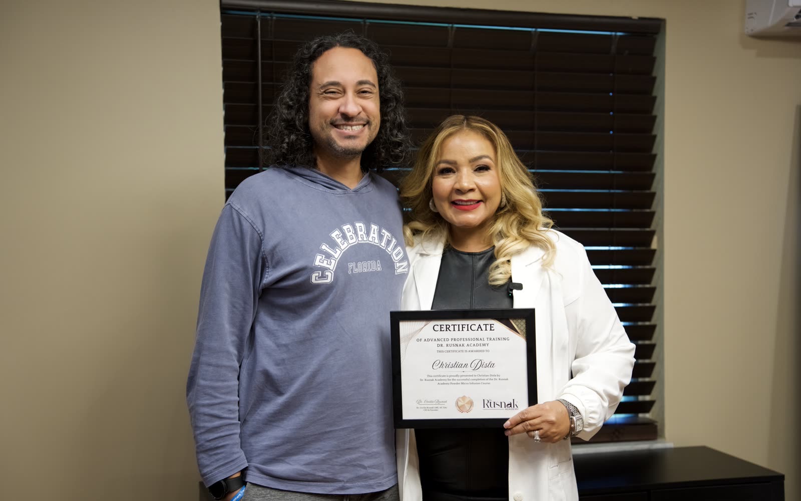 Dr. Rusnak with a Powder Botox Masterclass graduate